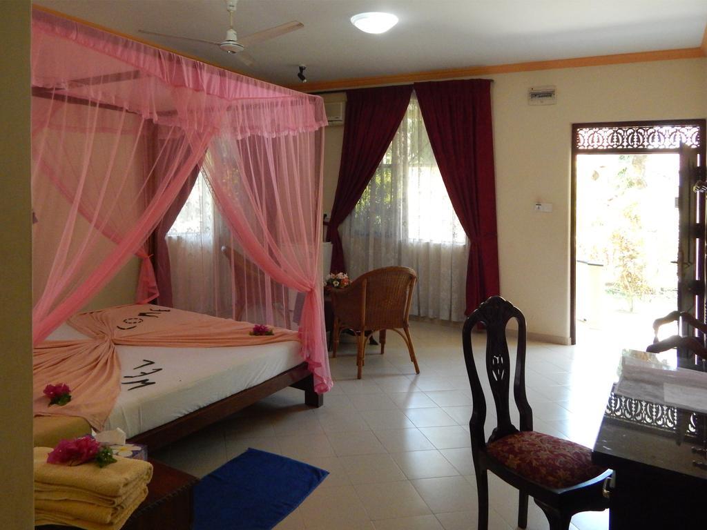 Rico Shadow Guest House & Restaurant Wayikkal Kamer foto