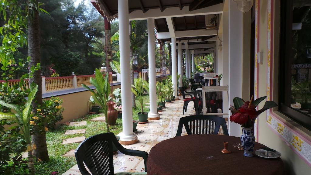 Rico Shadow Guest House & Restaurant Wayikkal Buitenkant foto